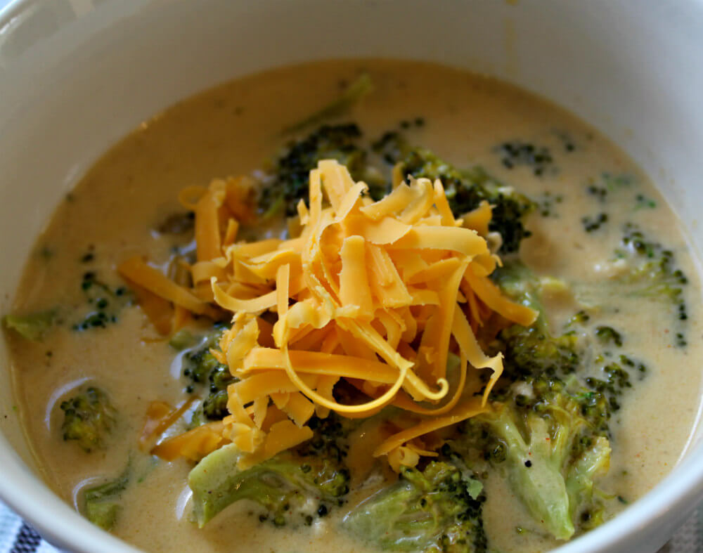 Keto Low Carb Broccoli Cheese Soup4