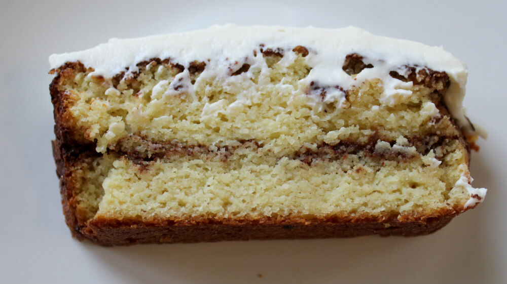 Cinnamon Roll Keto Cake1
