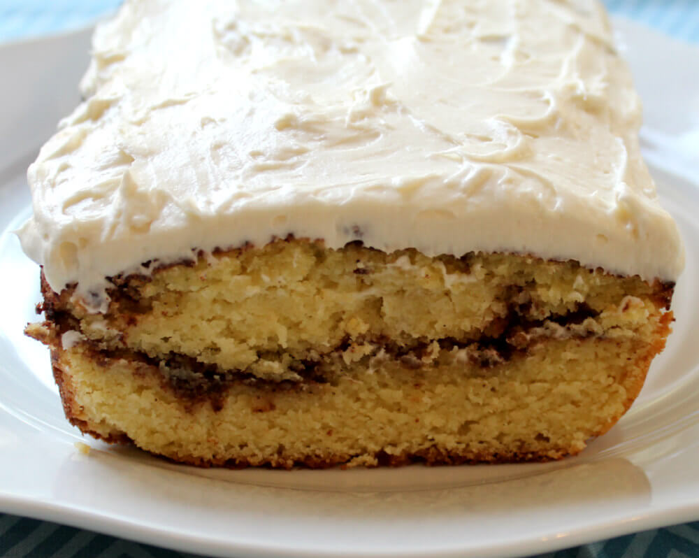 Cinnamon Roll Keto Cake5