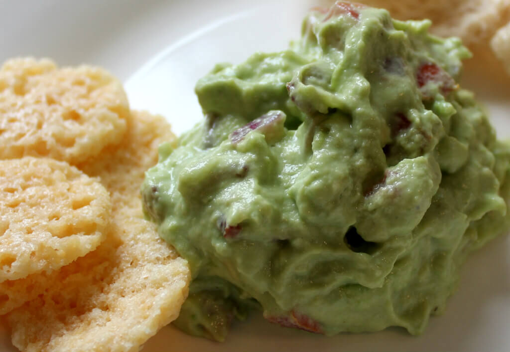 Creamy Keto BLT Guacamole1