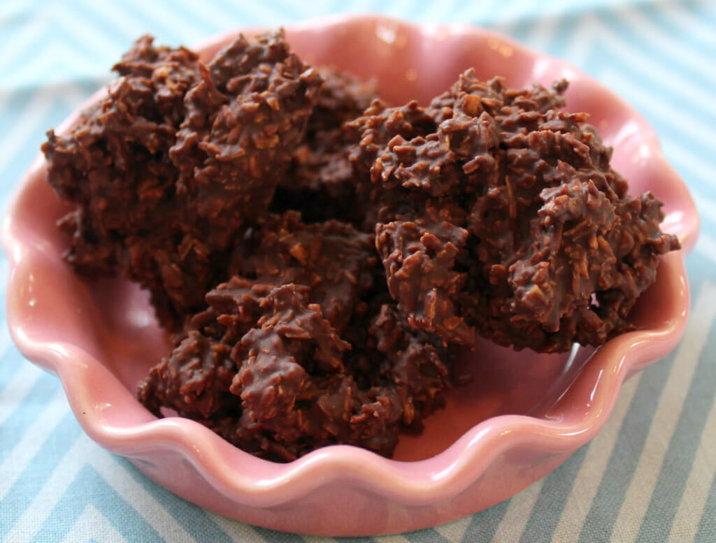 Keto No-Bake Chocolate Coconut Bites6