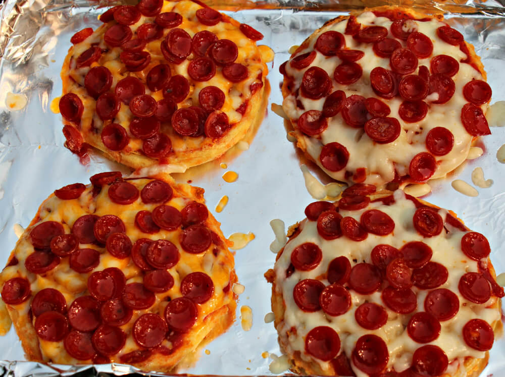Mini Pepperoni Pizza Keto Chaffles8
