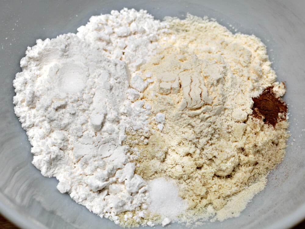 Keto No-Bake Peanut Butter Chocolate Bars2