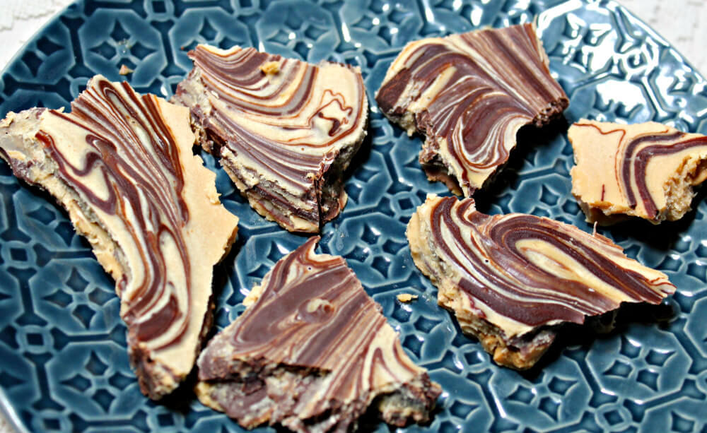 Keto Chocolate Peanut Butter Bark4