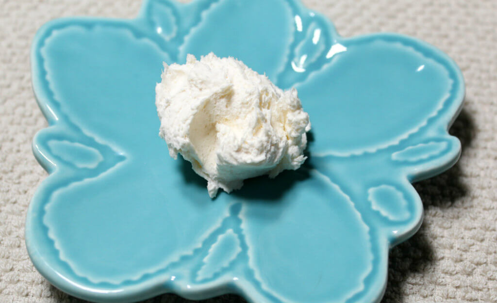 Keto Frozen Cream Cheese Bites1