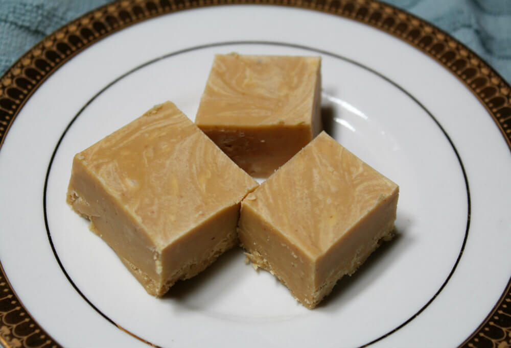White Chocolate Peanut Butter Keto Fudge5