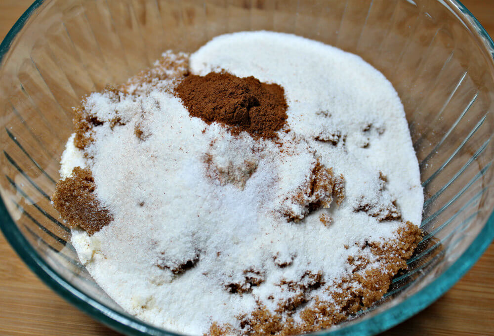 Keto Cinnamon Sugar Cheesecake Bars4