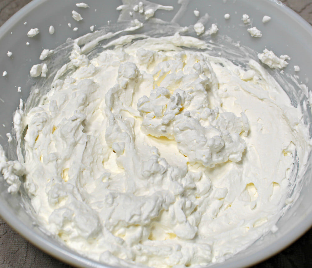 Keto Cinnamon Sugar Cheesecake Bars7