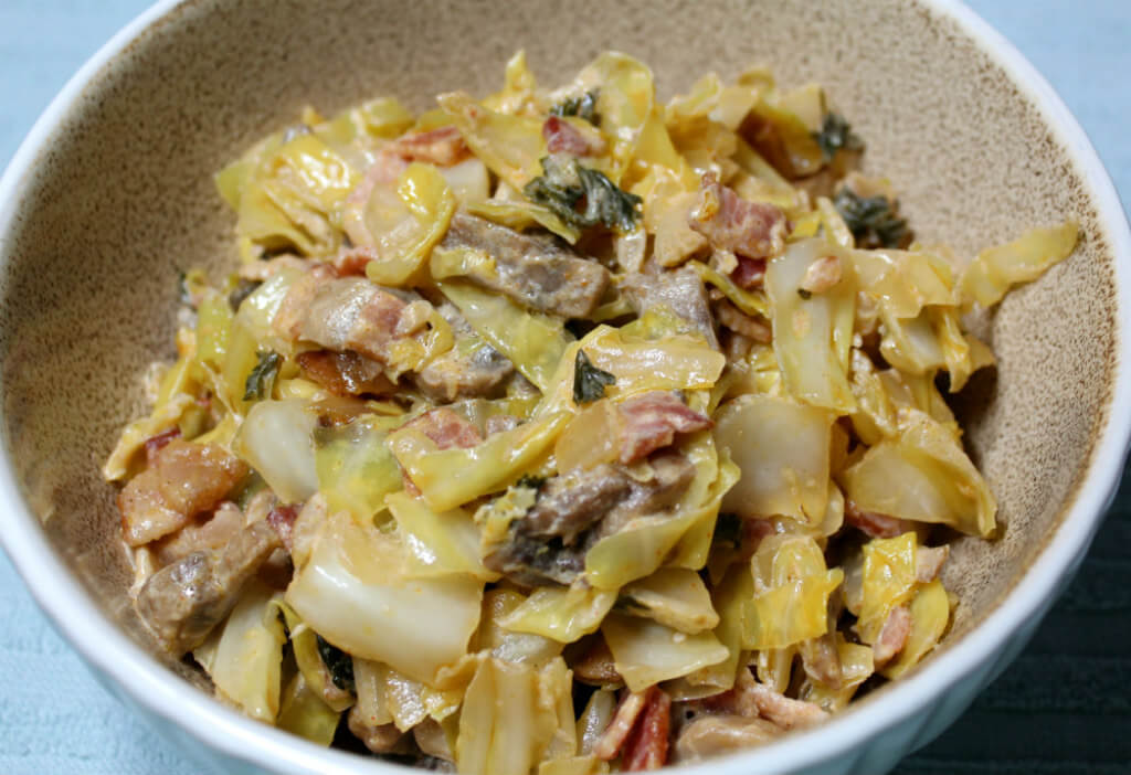 Keto Creamy Cabbage with Bacon and Mushrooms1
