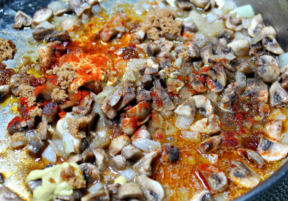 Keto Creamy Cabbage with Bacon and Mushrooms5