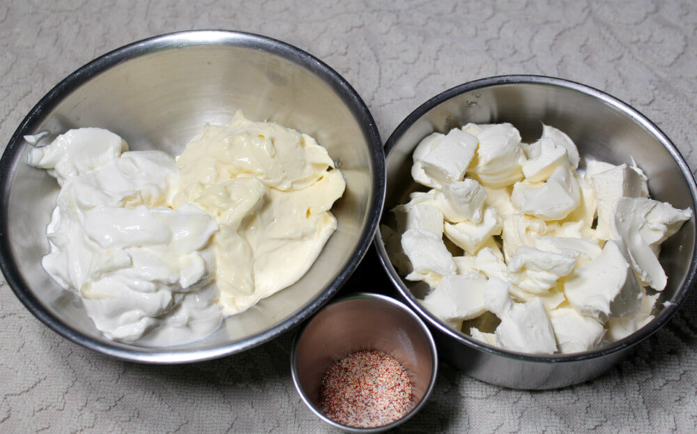 Keto Crockpot Spinach Artichoke Dip4