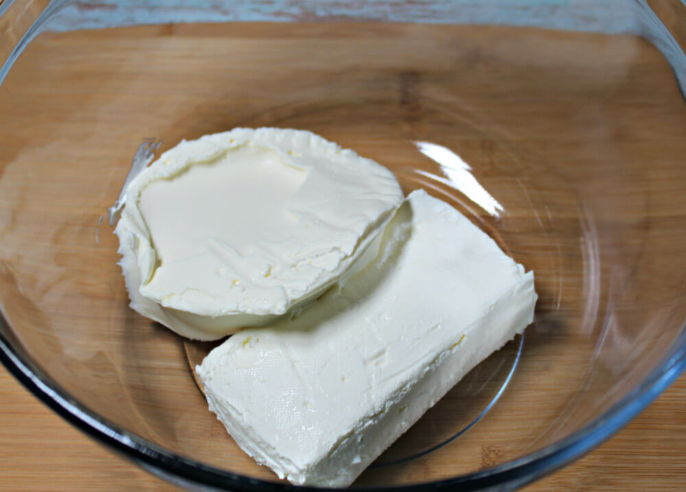 Keto Cream Cheese Mascarpone Cheese Ball2