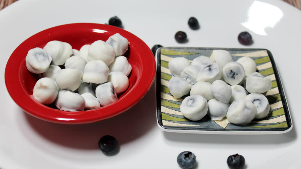 Frozen Keto Yogurt Covered Blueberries7