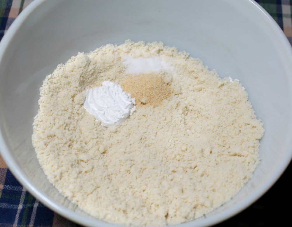 Mozzarella Garlic Keto Biscuits2