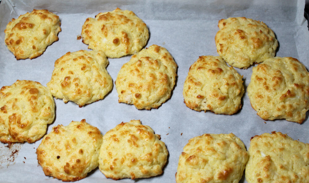 Mozzarella Garlic Keto Biscuits5