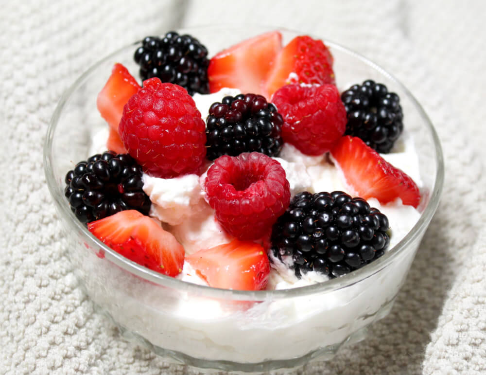Berries with Lemon Keto Whipped Cream6