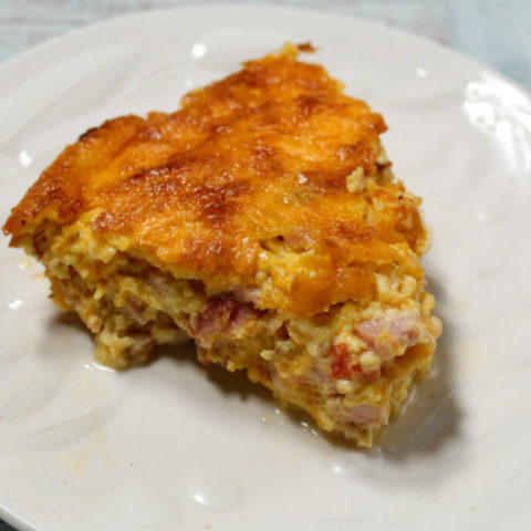 Crustless Cheesy Bacon and Ham Quiche1