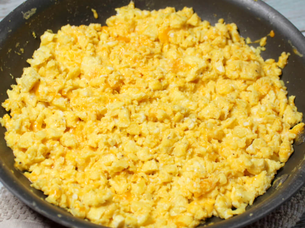 Keto Sausage with Cheesy Eggs5