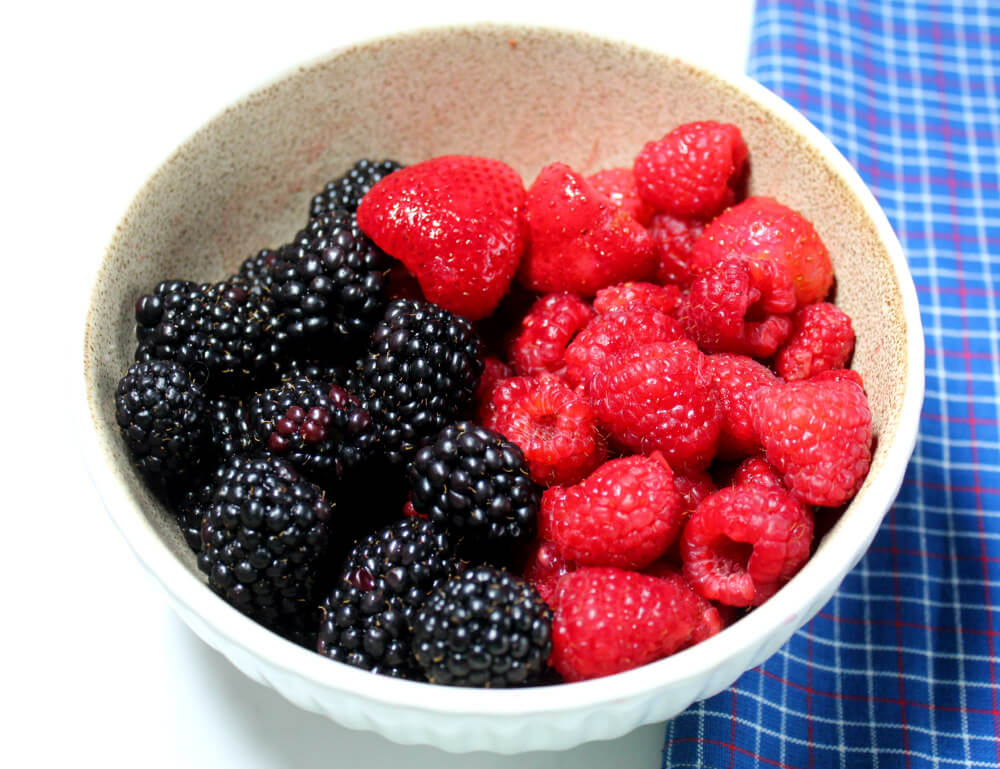 Lemon Berry Keto Cheesecake Salad2