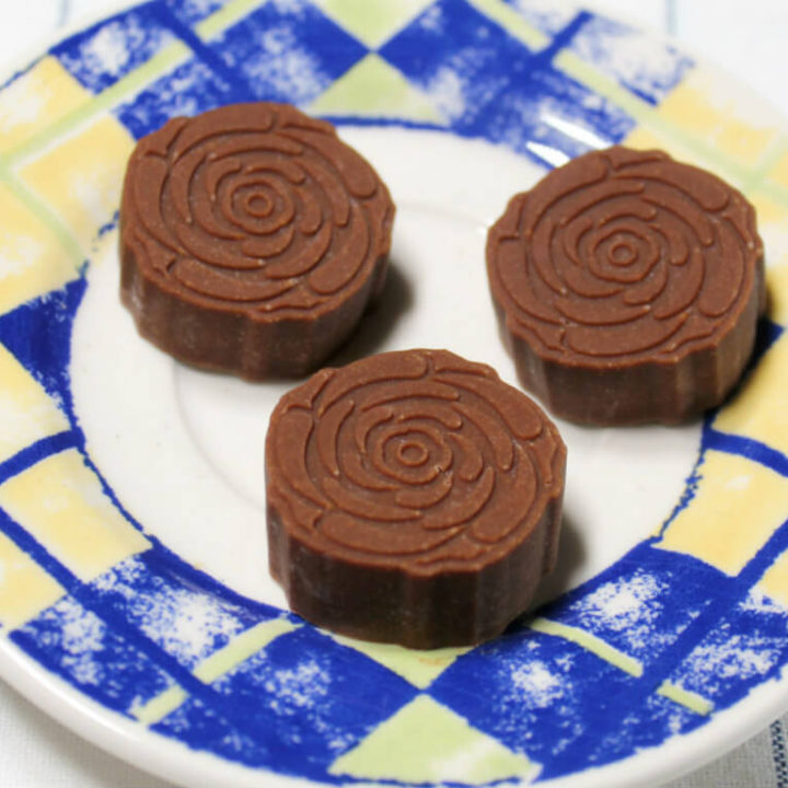 Keto Chocolate Lemon Peanut Butter Bombs1