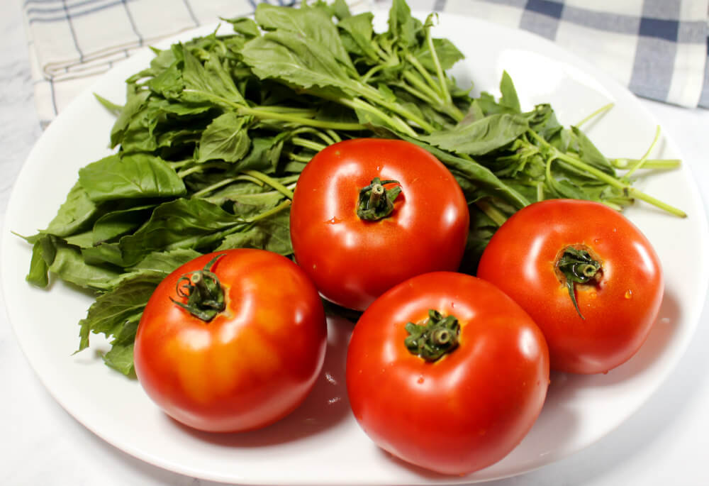 Chopped Keto Caprese Salad2