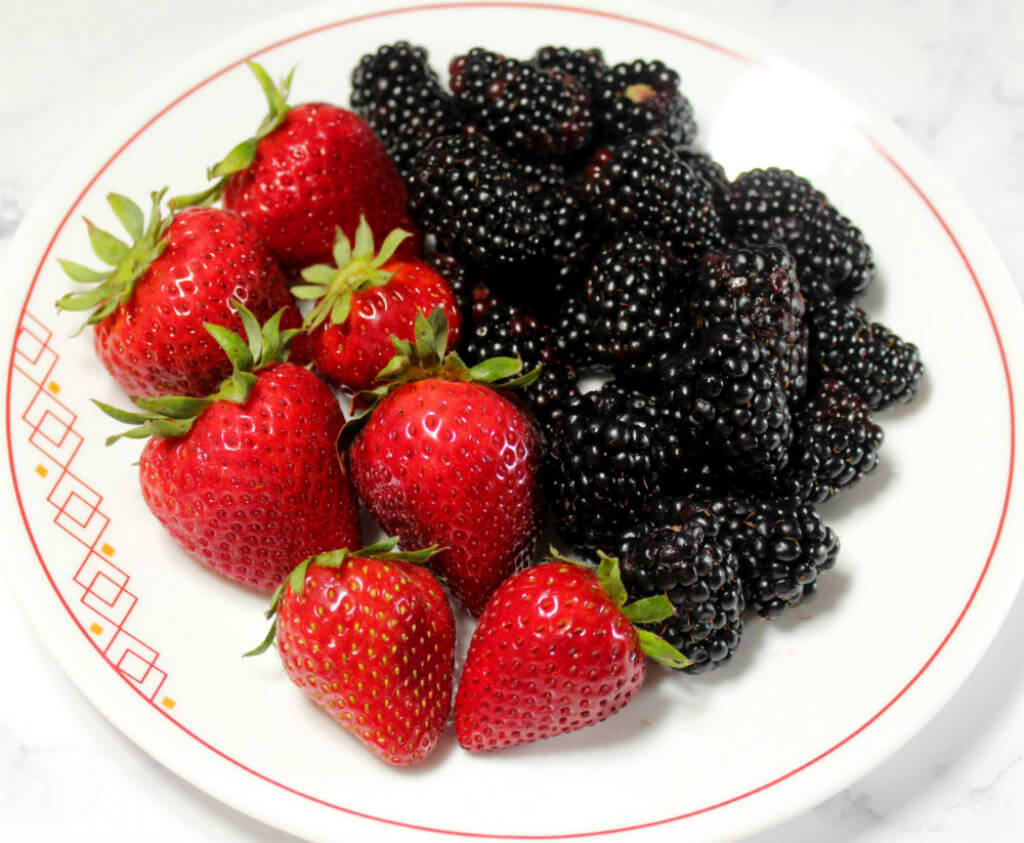 Strawberry Blackberry Keto Sauce1