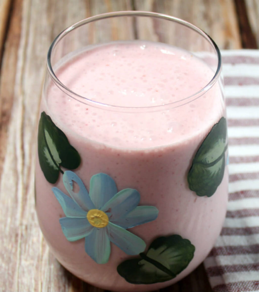 Strawberry Raspberry Cottage Cheese Keto Smoothie1