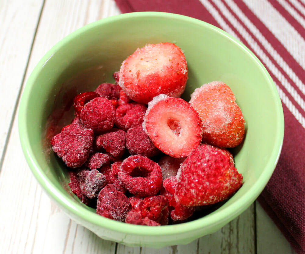 Strawberry Raspberry Cottage Cheese Keto Smoothie2