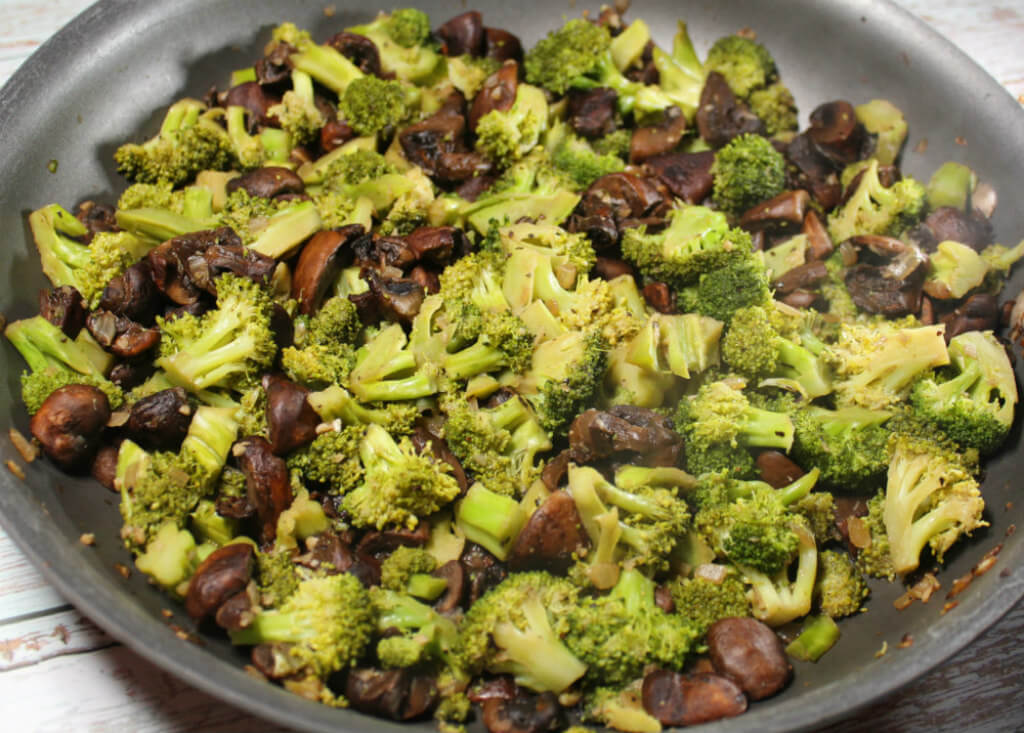 Low-Carb Broccoli with Mushrooms1