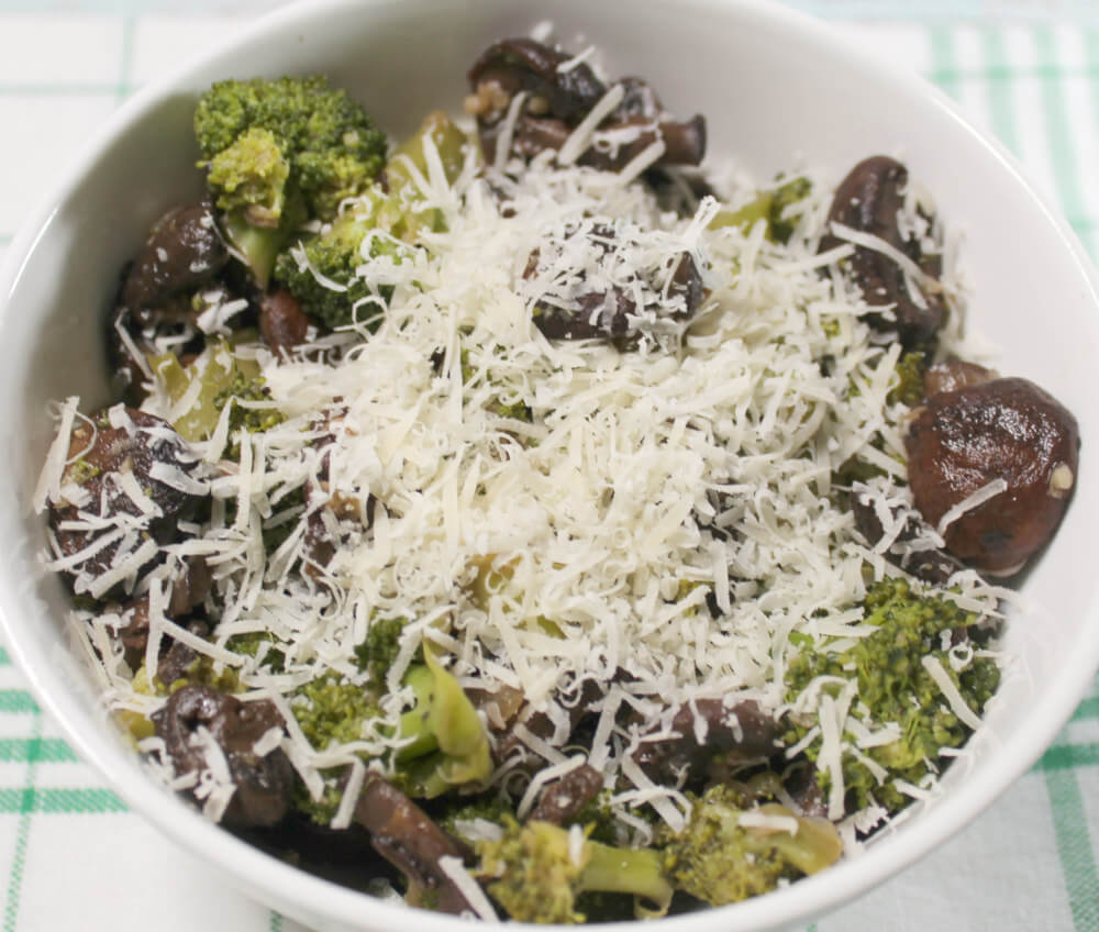 Low-Carb Broccoli with Mushrooms6