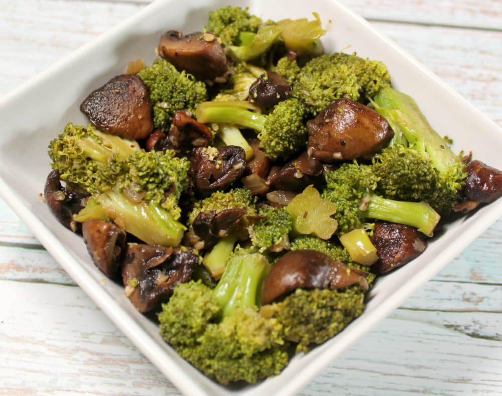 Low-Carb Broccoli with Mushrooms7