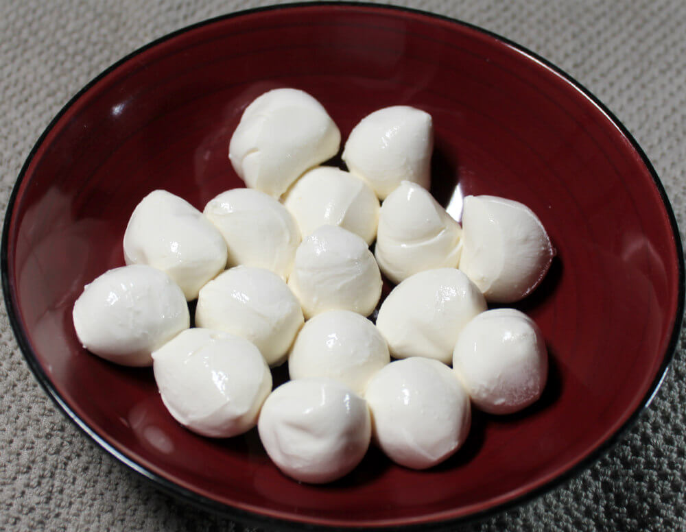 Low-Carb Mushroom Mozzarella Tomato Salad3