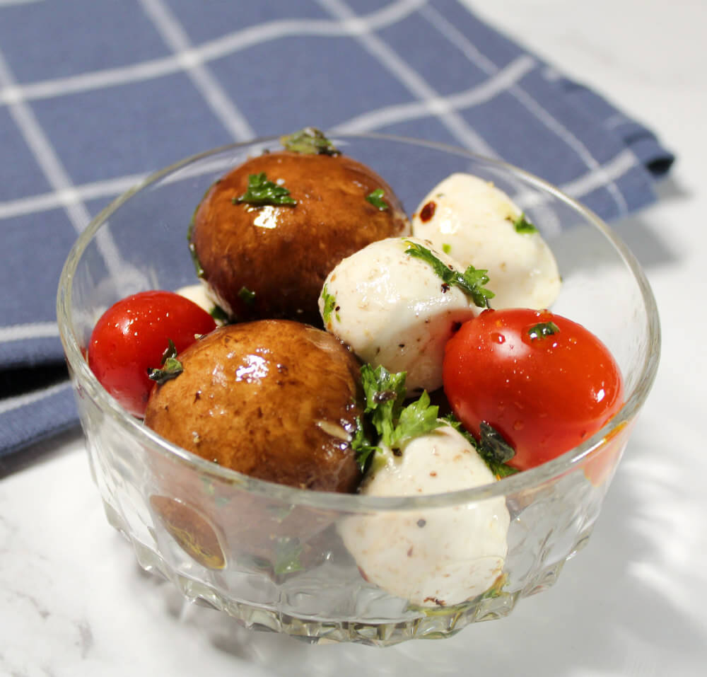 Low-Carb Mushroom Mozzarella Tomato Salad6