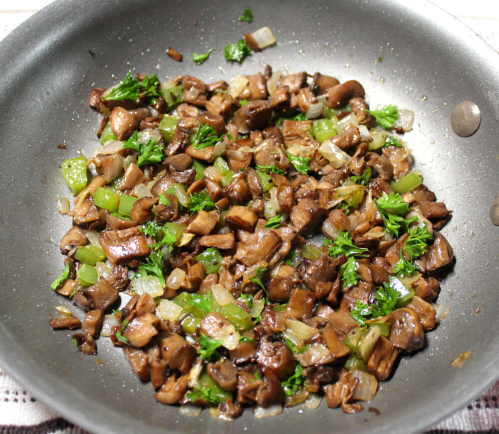 Low-Carb Mushroom Mozzarella Tomato Salad7