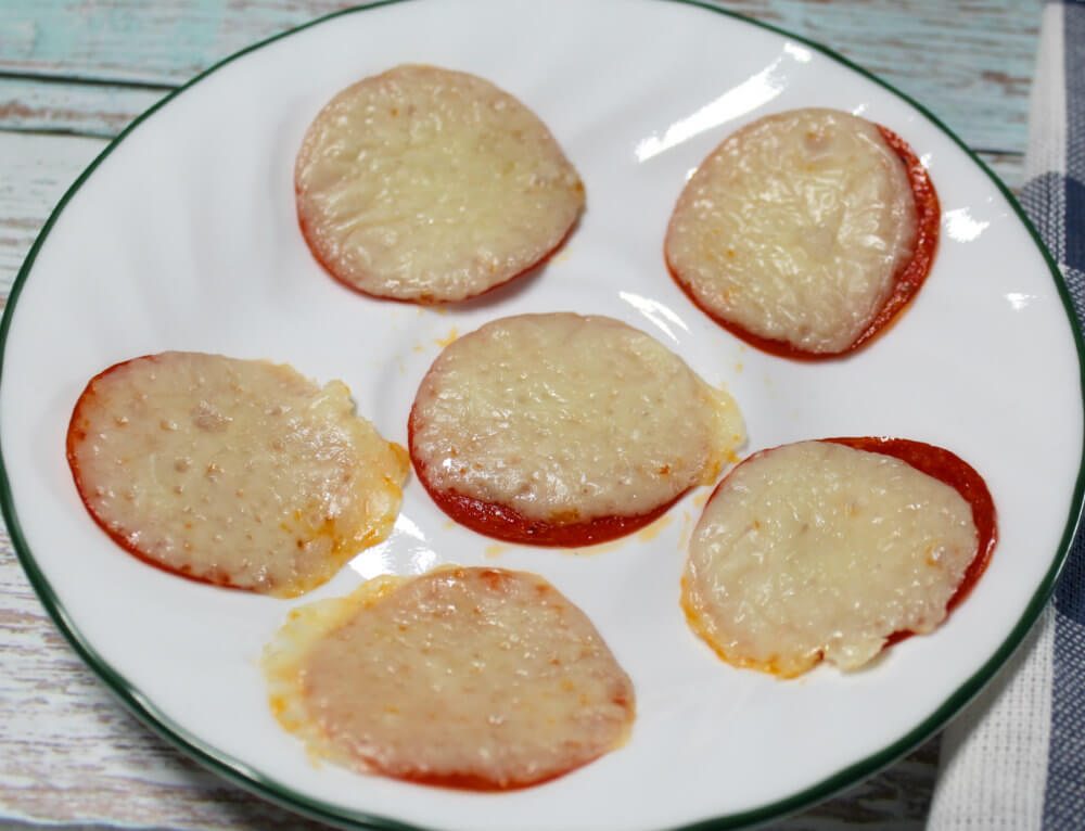 Keto Dad's Pepperoni Cheese Bites6