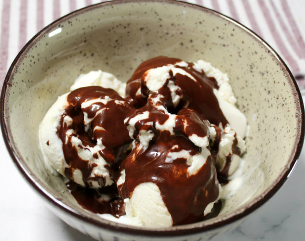 Hot Fudge Keto Sauce1