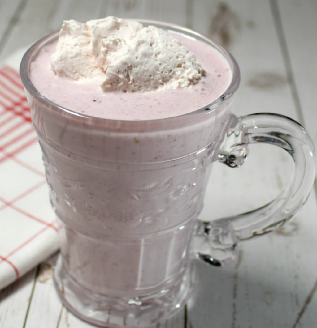Strawberry Keto Whipped Cream1