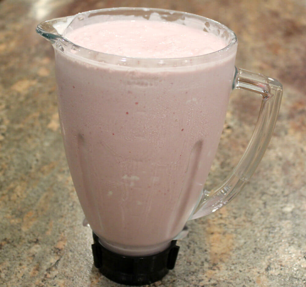 Fruity Maple Keto Cheesecake Smoothie5