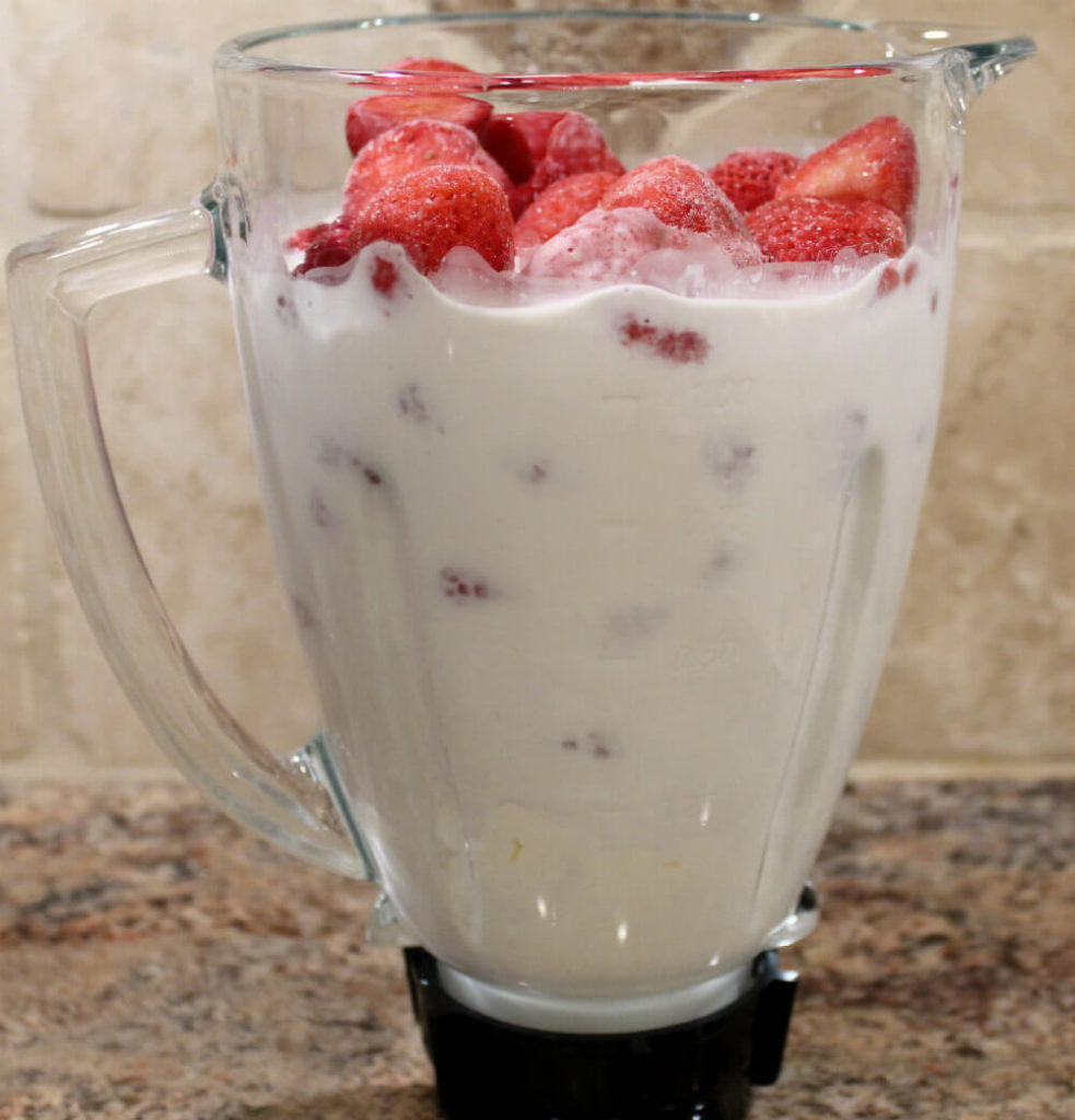 Fruity Maple Keto Cheesecake Smoothie7