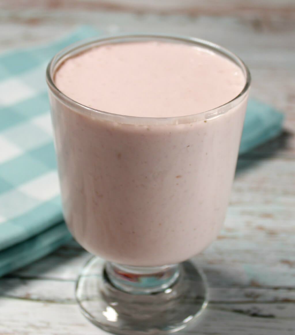 Raspberry Strawberry Keto Cheesecake Smoothie1