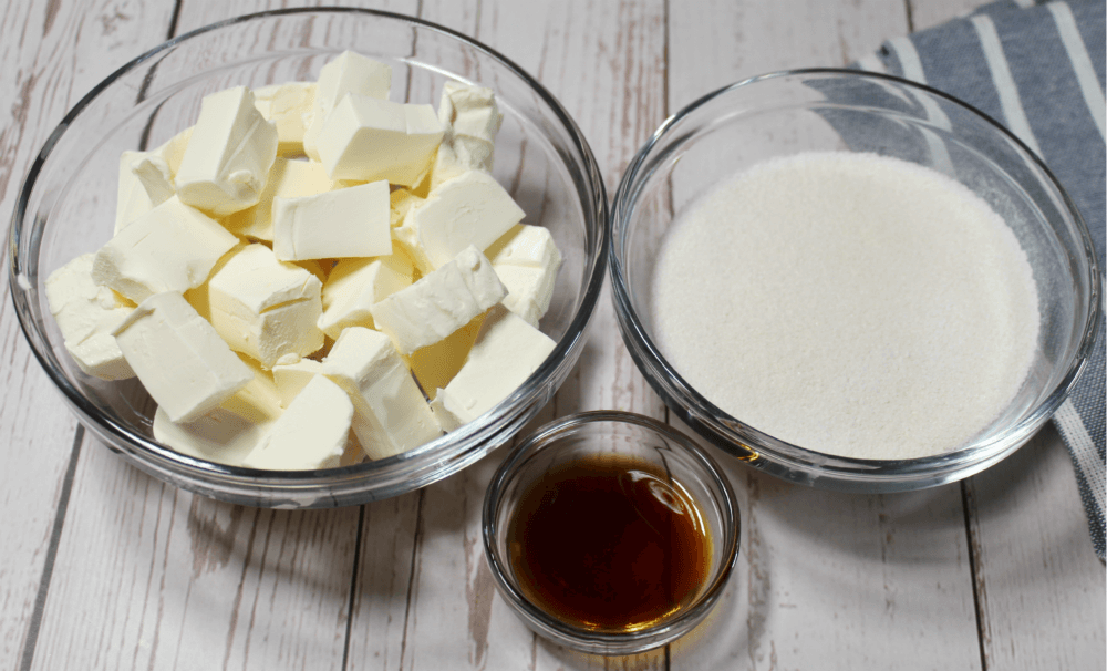 Raspberry Strawberry Keto Cheesecake Smoothie3