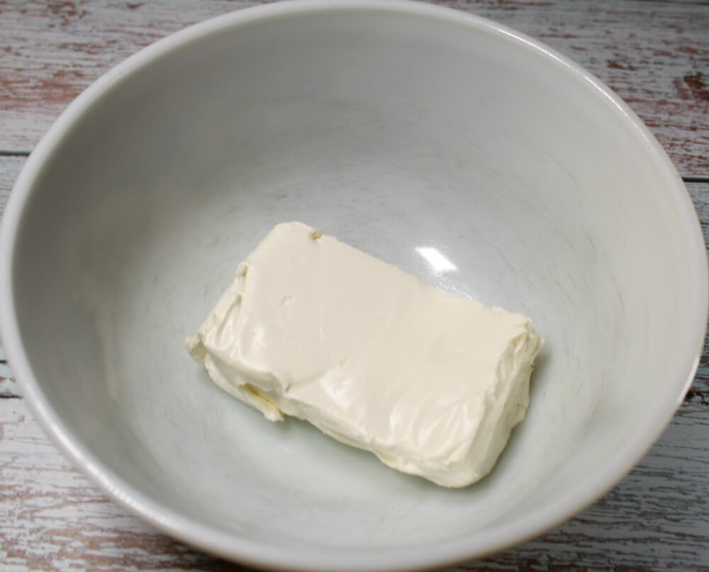 Strawberry Keto Cheesecake Salad3