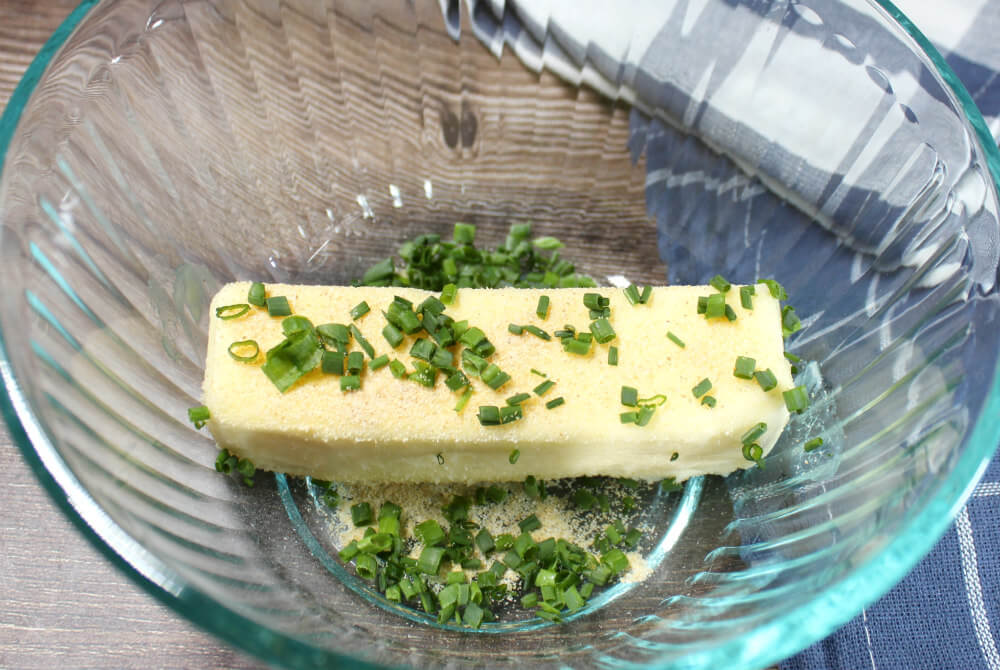 Garlic Chive Compound Butter2