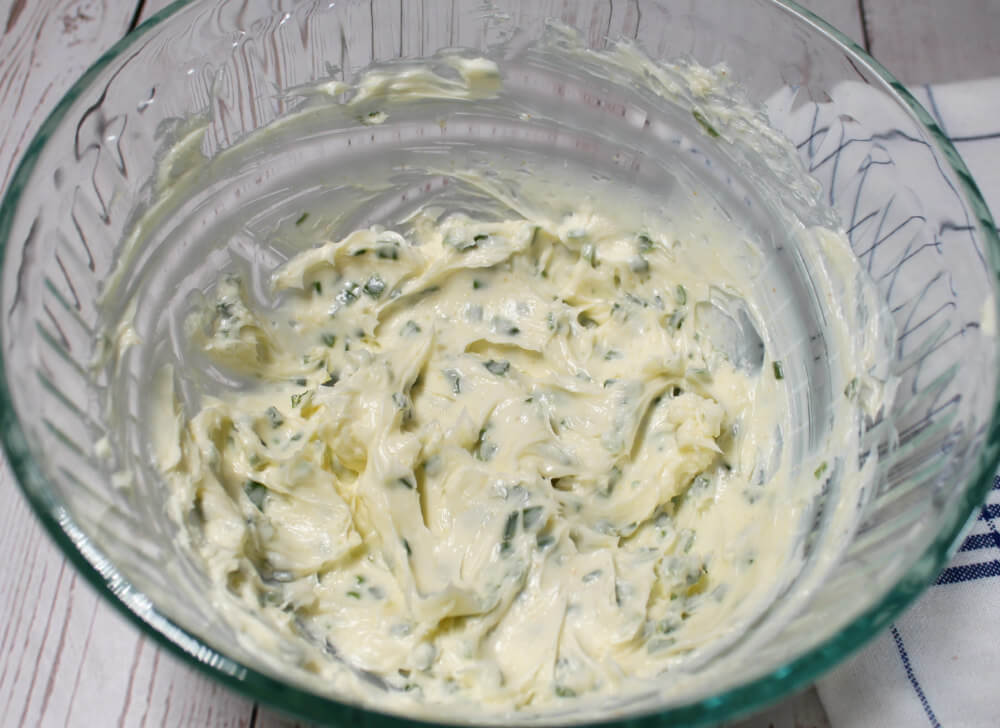 Garlic Chive Compound Butter3