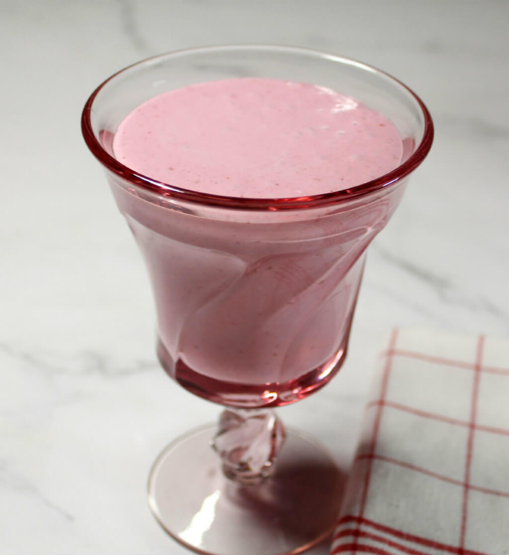 Raspberry Almond Keto Cheesecake Smoothie1