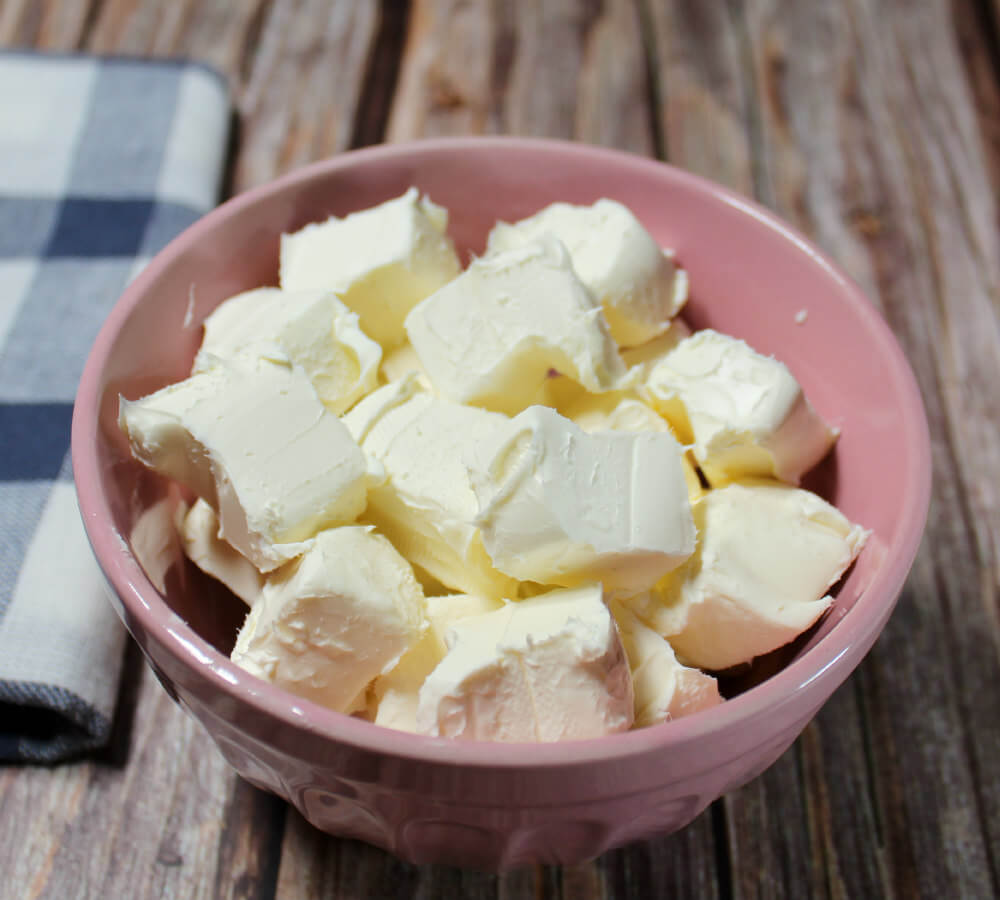 Raspberry Almond Keto Cheesecake Smoothie2