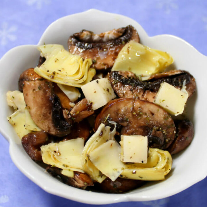Mushroom, Artichoke, and Cheese Keto Salad1