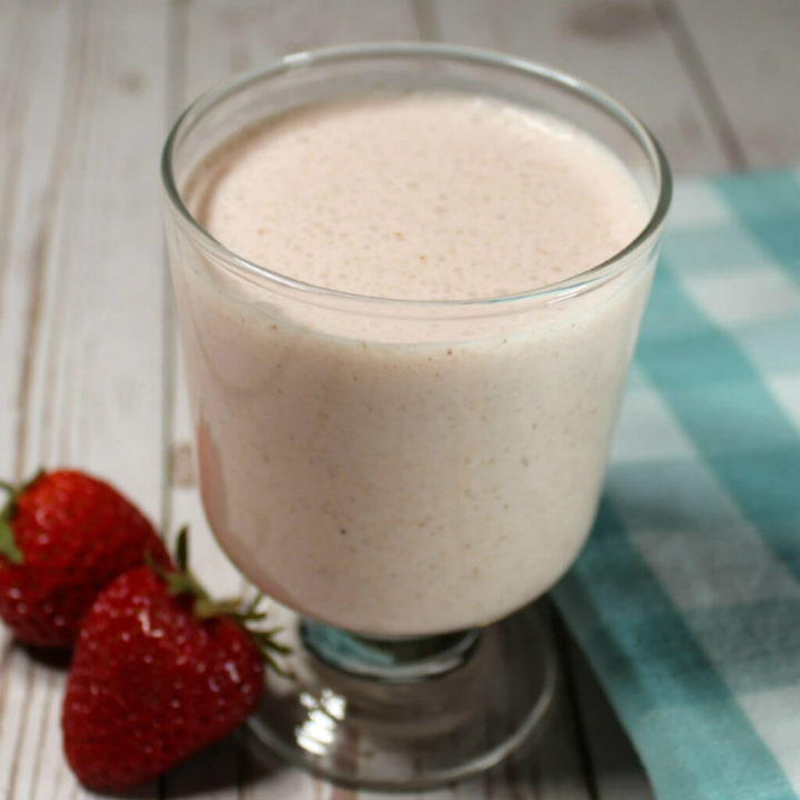Almond Butter Strawberry Keto Cheesecake Smoothie1