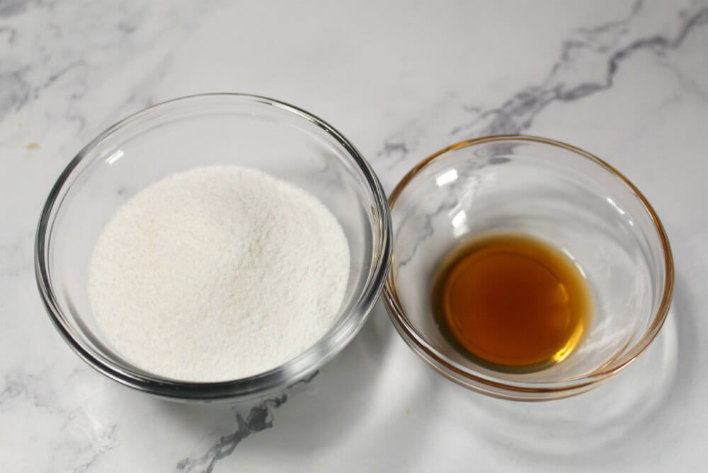 Almond Butter Strawberry Keto Cheesecake Smoothie4