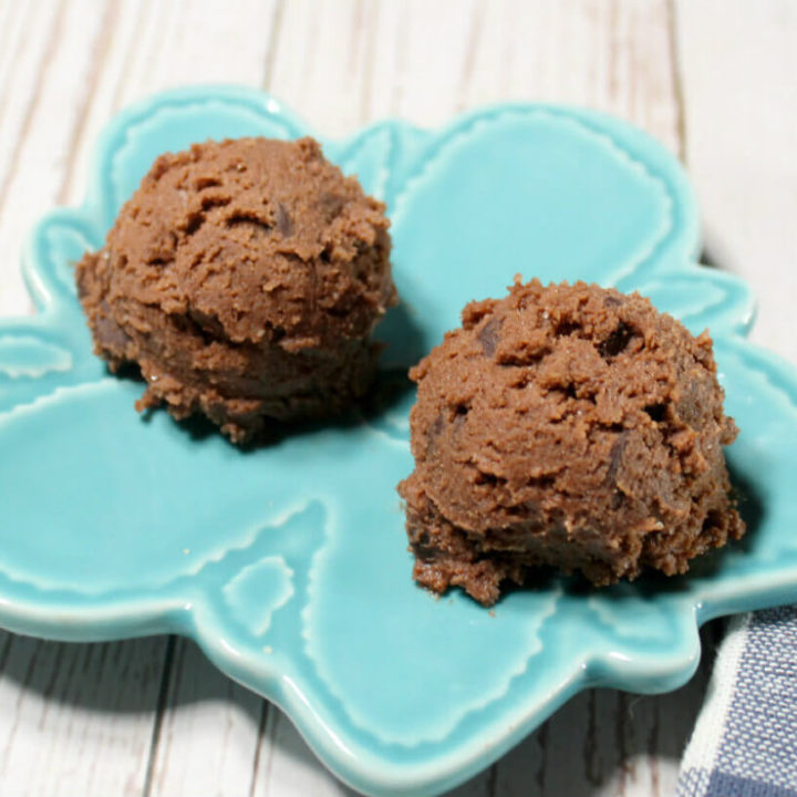 Edible Keto Chocolate Cookie Dough1
